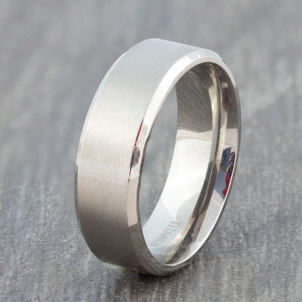 titanium womens wedding ring